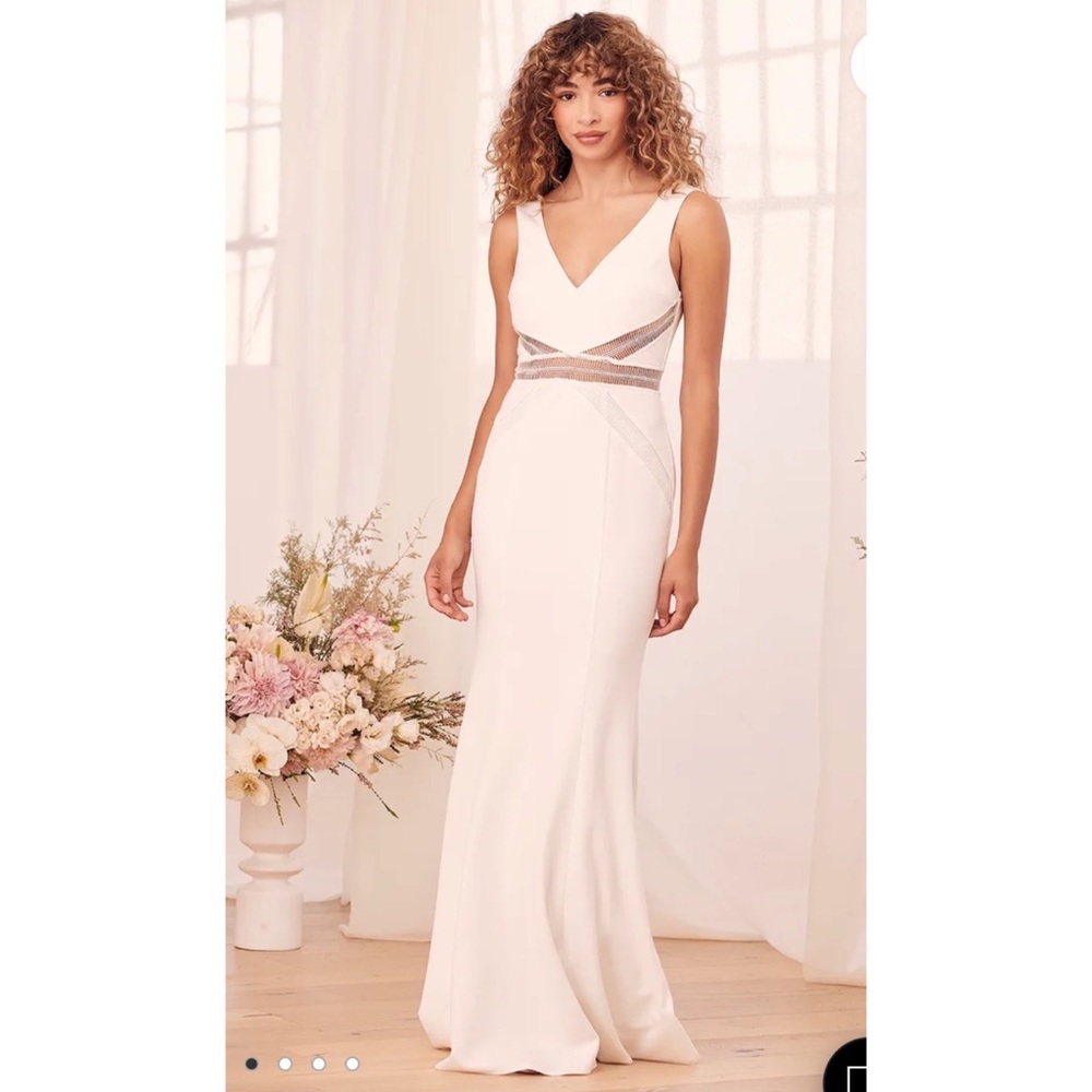 NWT- Lulus White Sleeveless Maxi Dress